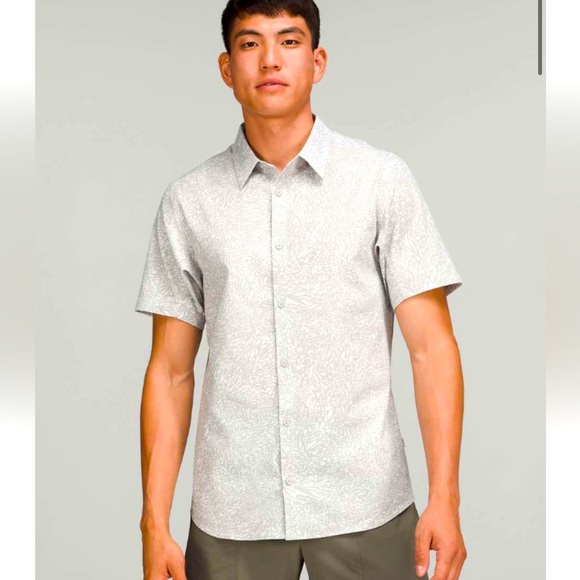 Lululemon Airing Easy Short-Sleeve Shirt Crunch Max Vapor Seal Grey Sz Small - Picture 1 of 10